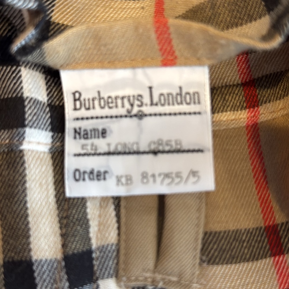 Beautiful Burberry Men’s Trench Coat. Tan size 54 L (EU) 44 L (US). - Picture 6 of 7